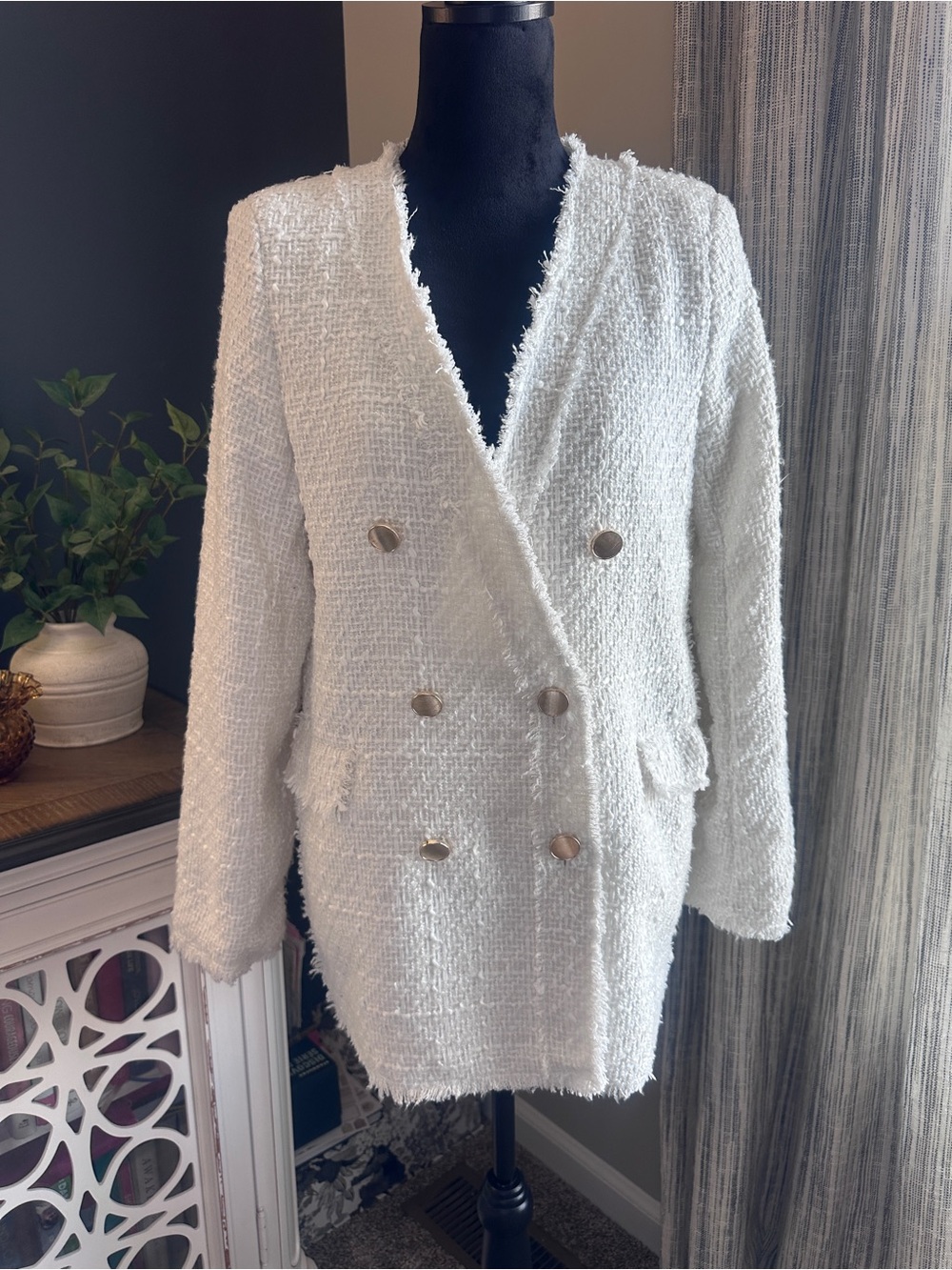 Rachel Zoe White Bouclé Double-Breasted Blazer